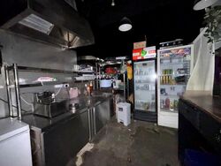 Burlington Square (D7), Retail #451463811